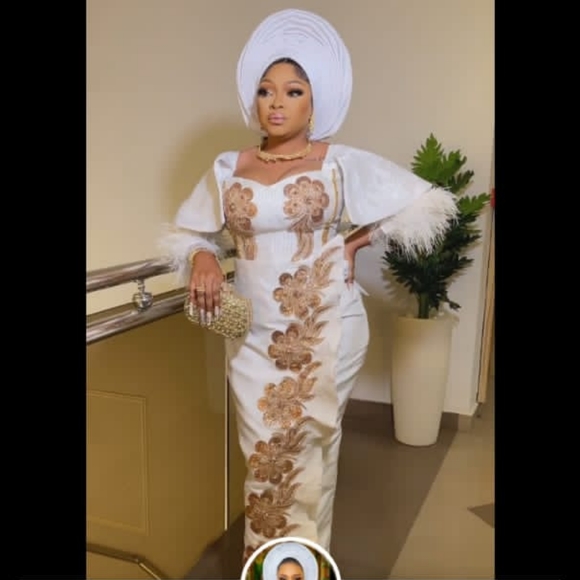 Dresses - Picture 2 of 16